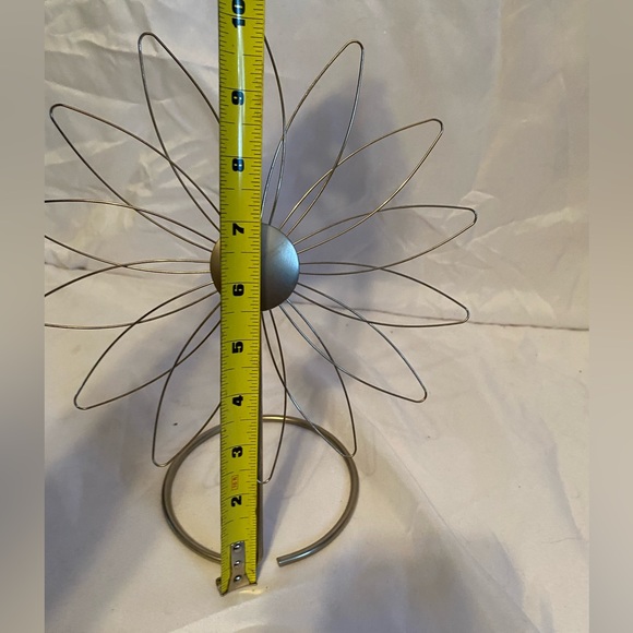 Metal flower Umbra - Picture 2 of 5